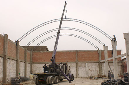 estructuras metalicas, techos parabolicos, techo dos aguas, rejas, almacenes de fierro, estructuras de fierro